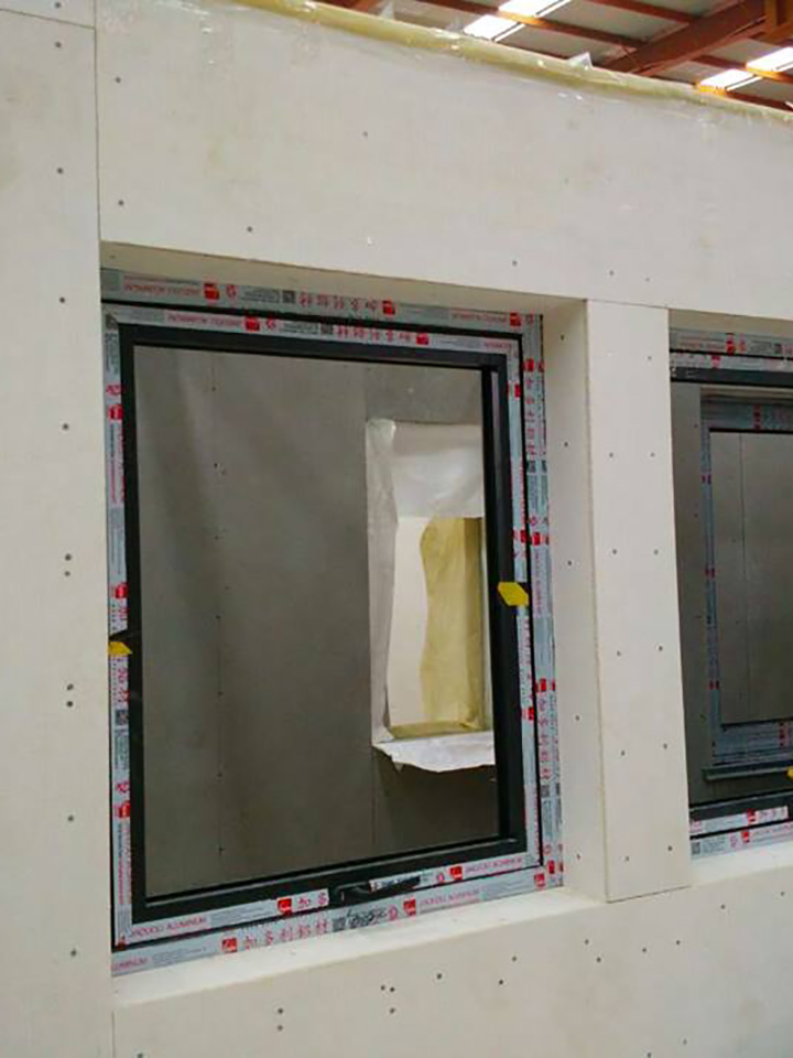 Wall with windows module